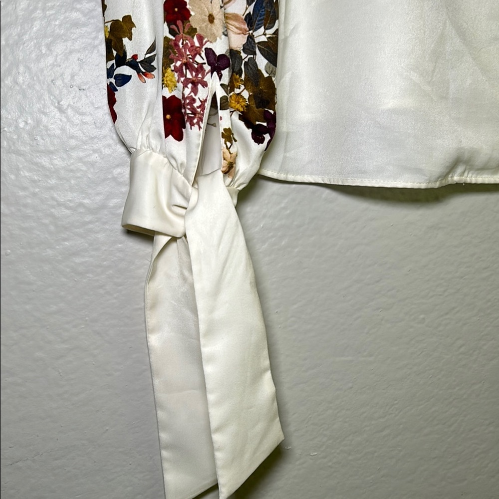 Floral Print Women's Top - Picture 9 of 11